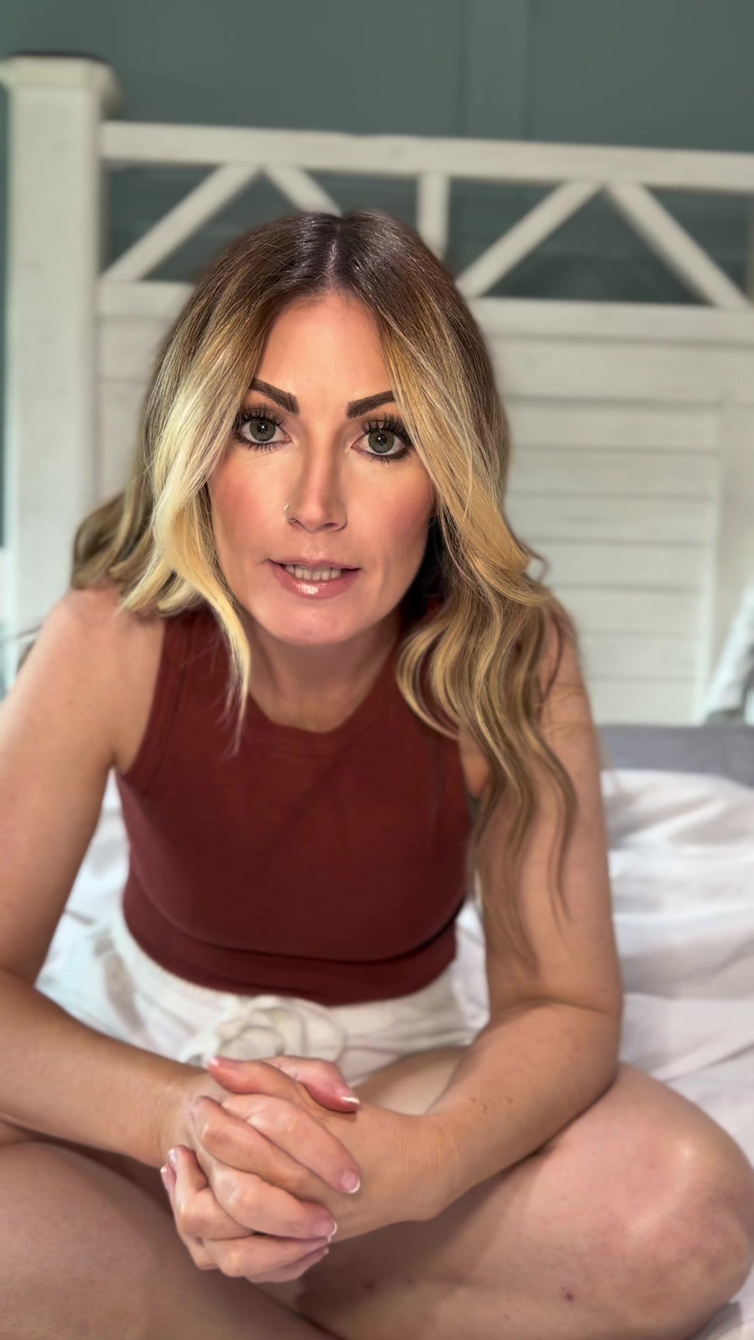 @Sarah | Real Mom&bull;Beauty&bull;Laughs