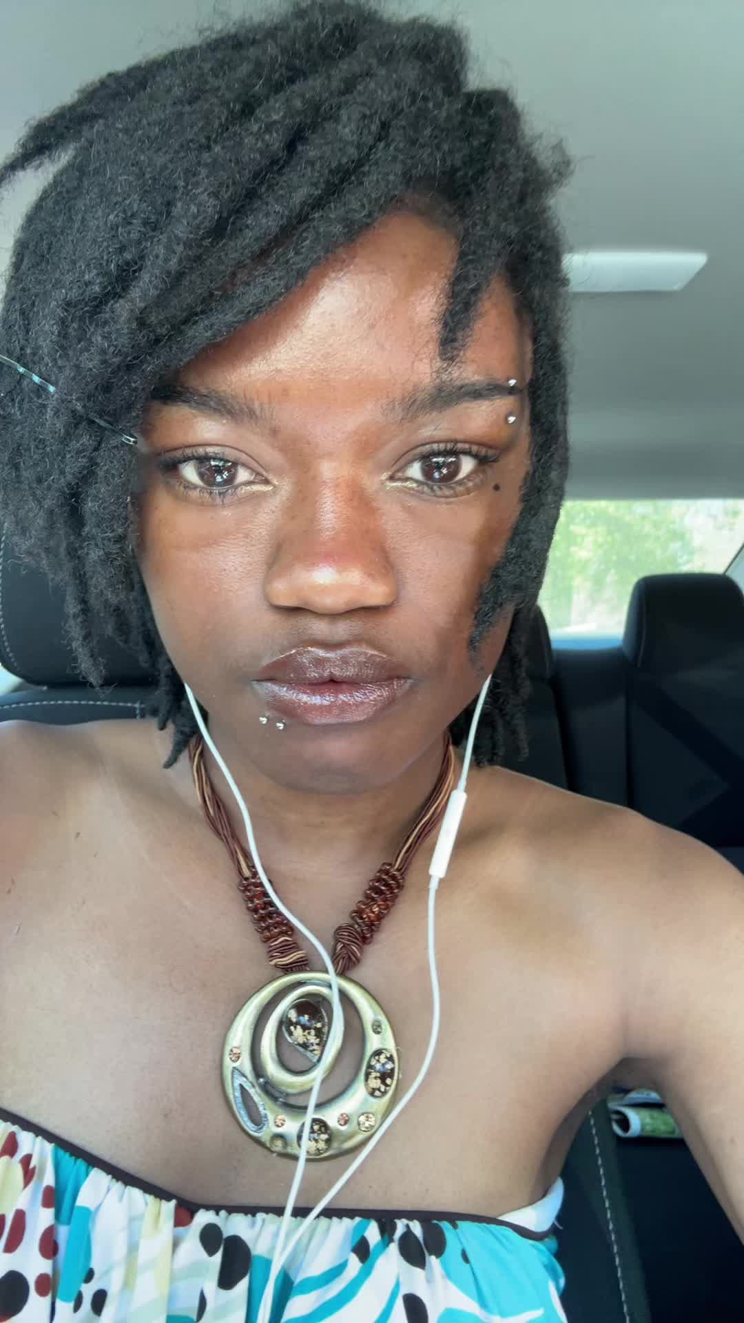 @Nana