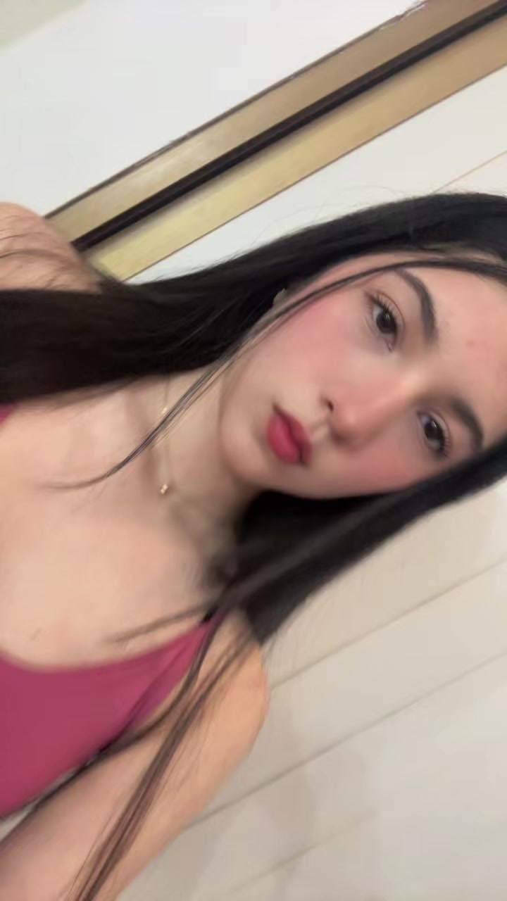 @Vicky4n
