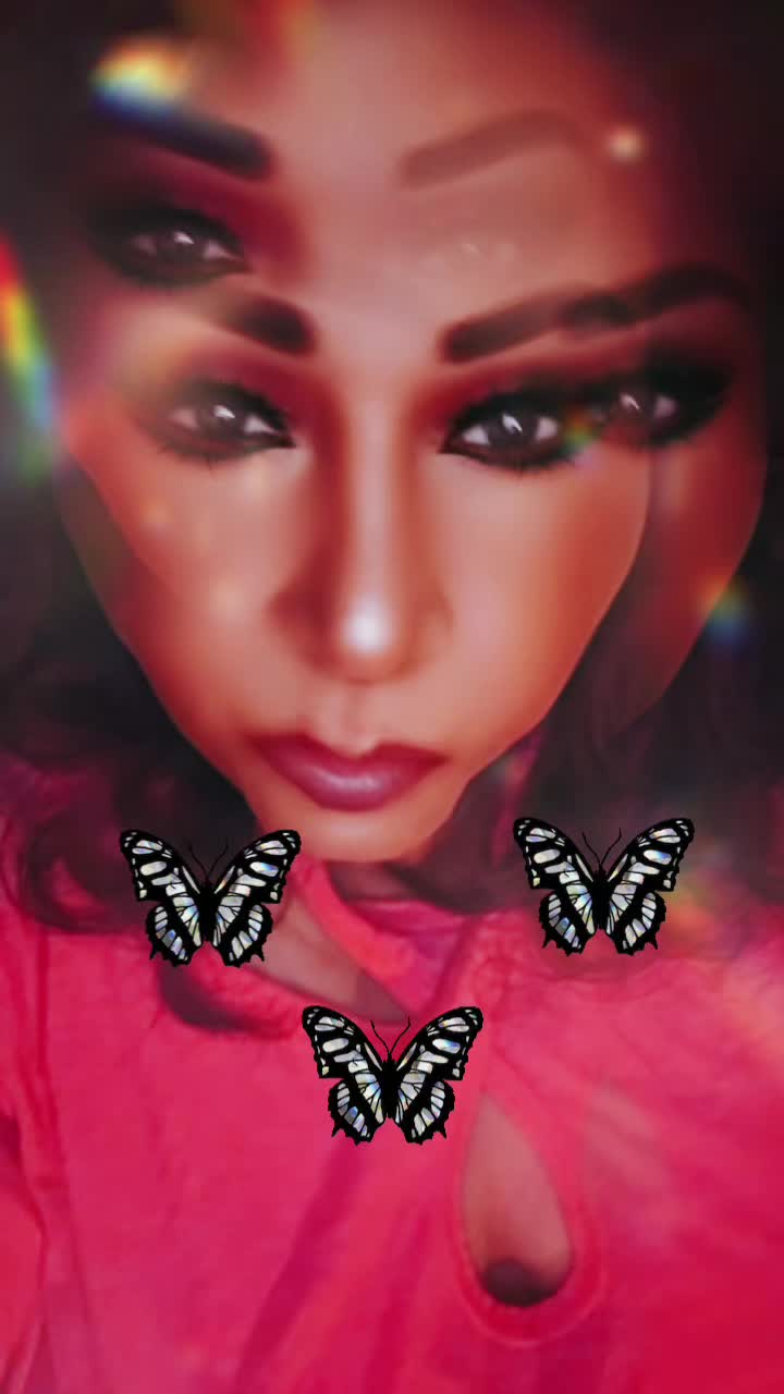 @Mariposa210