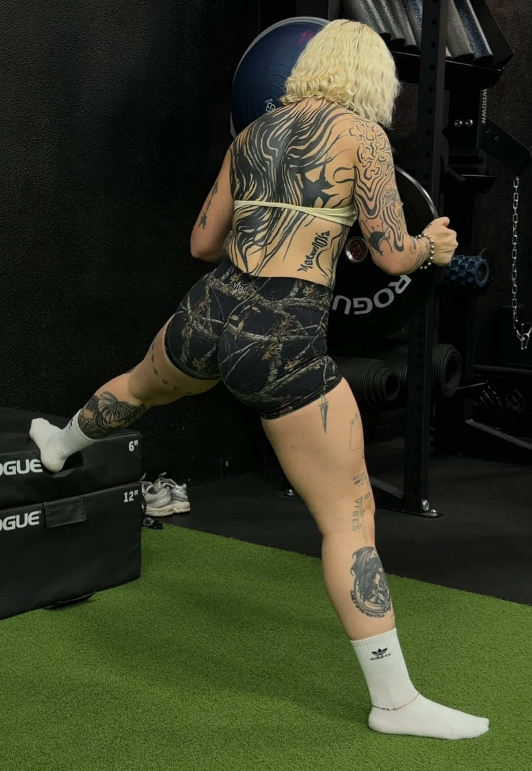 @tinfoilhotgirl