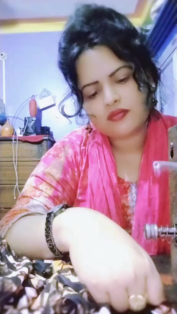 @দুষ্টু মেয়ে সুবর্না