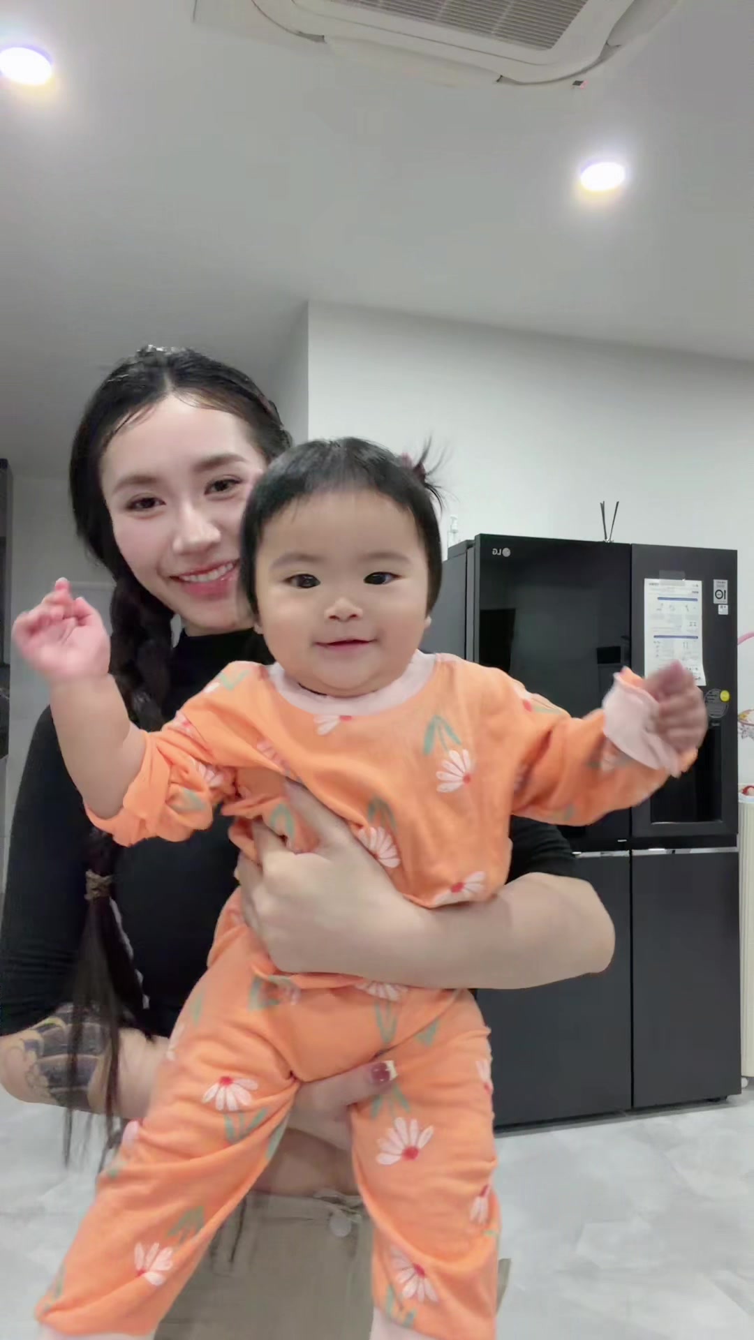 @ต๊อกแต๊กแม่น้องมากิ (1.6M)
