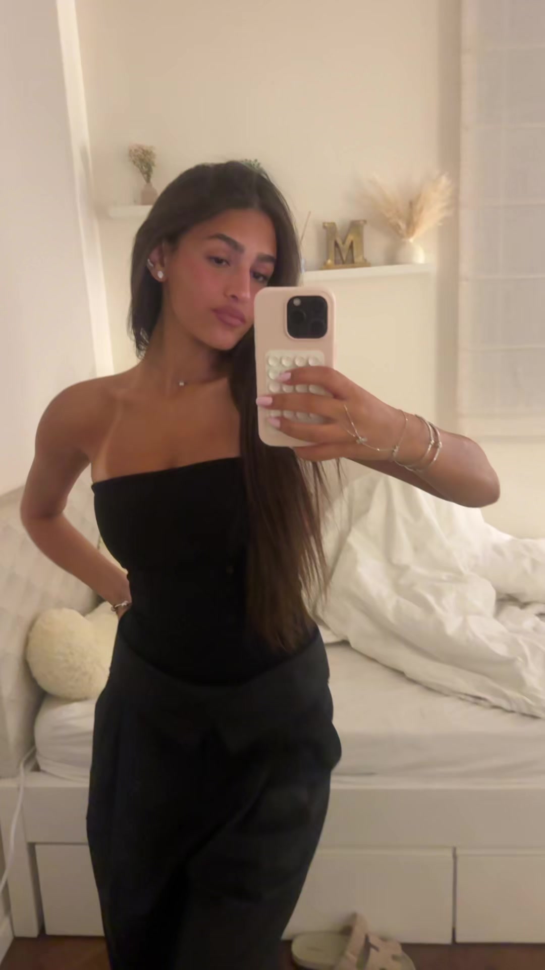 @MikaHazan