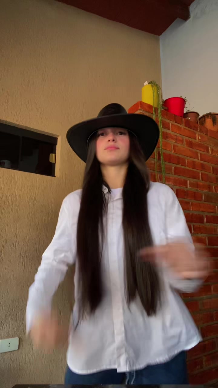 @𝒪𝓇𝓉𝒾𝓏