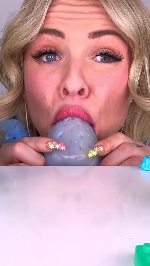 @HunniBee ASMR
