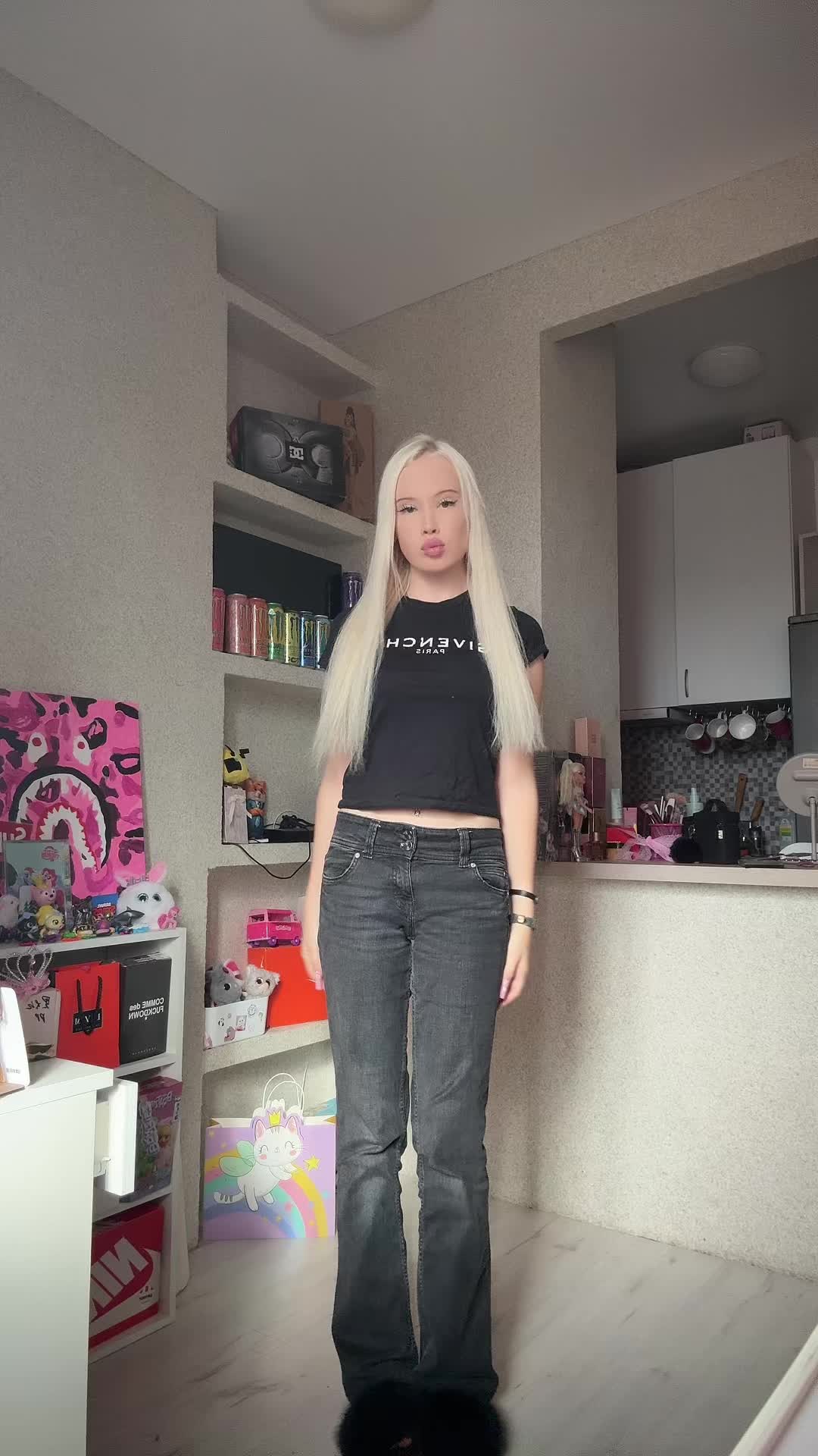 @лиза