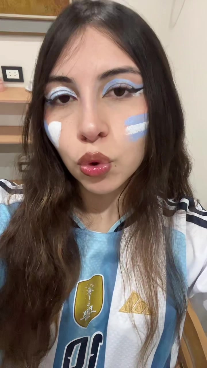 @Julia Valentina