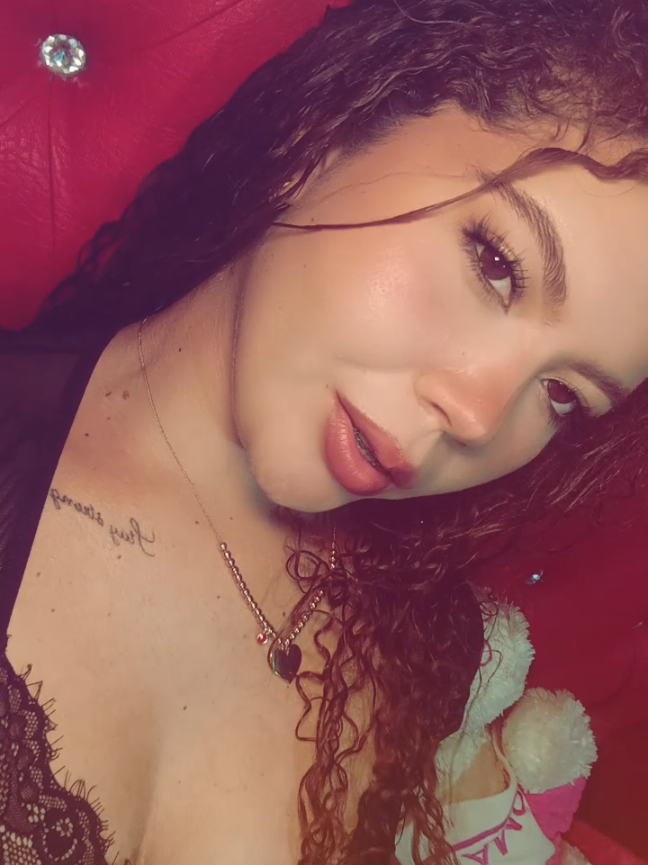 @𝓔𝓲𝓶𝔂🍒