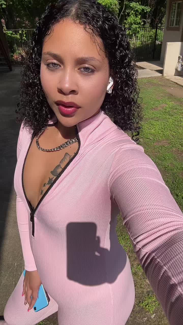 @Pretty_Krissy