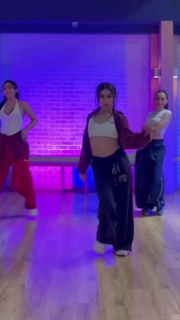@CRAZY DANCING FACTORY💃🏿🕺
