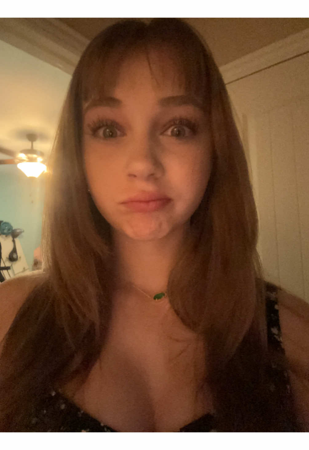 @𝓮𝓿𝓮𝔂𝓽𝓱𝓮𝓹𝓸𝓴𝓮𝓶𝓸𝓷