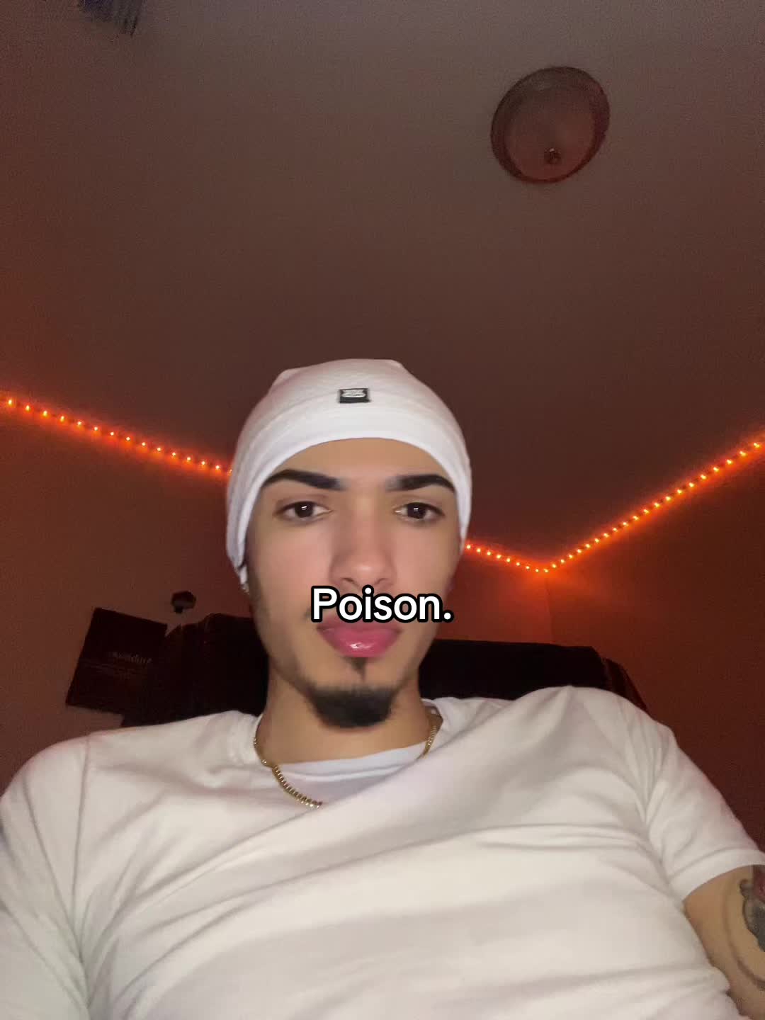 @￼
