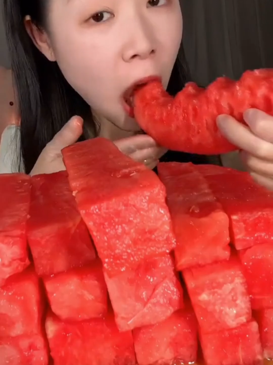 @лерабоб