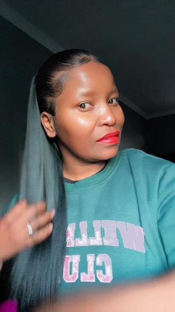@LADY_F🇿🇦