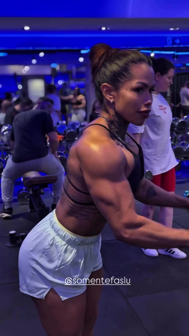 @STRONGWOMAN