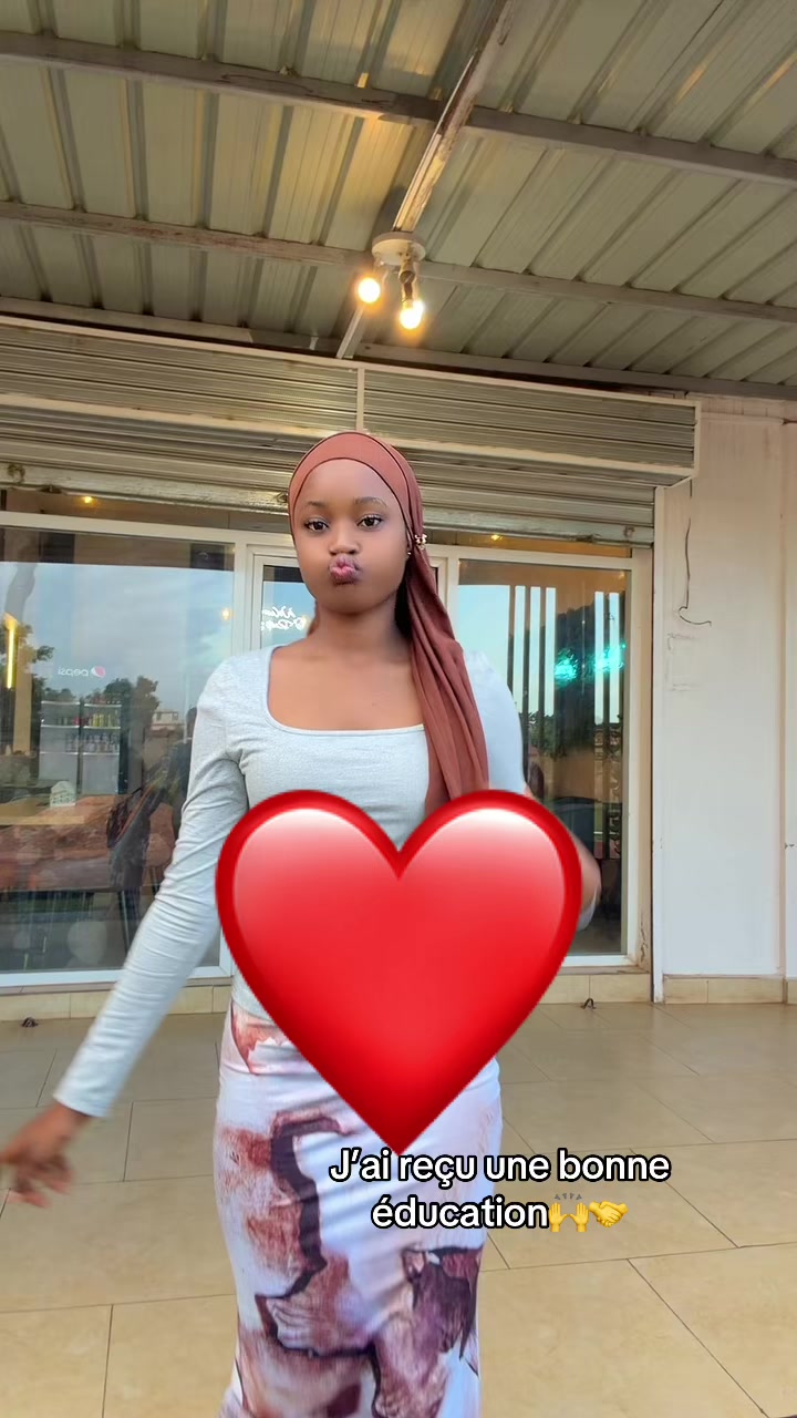 @🎀🦋𝒪𝓊𝓂𝓊🎀 224🇬🇳🌹
