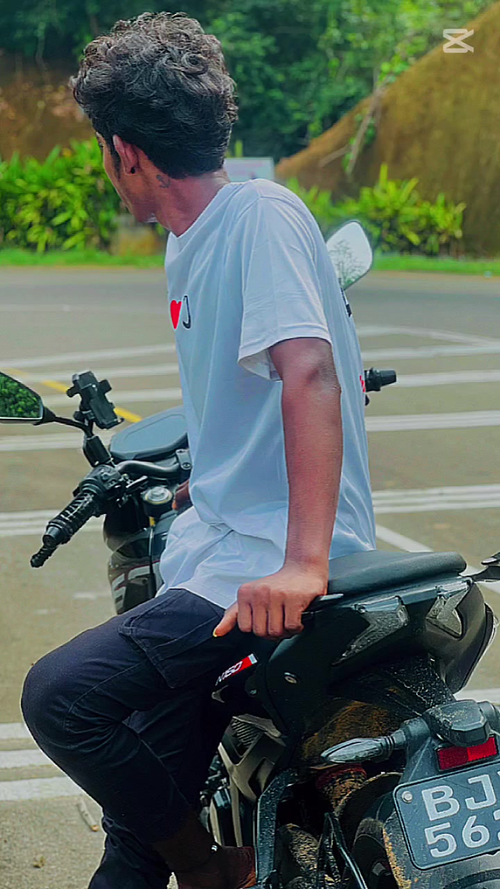 @ᴀᴋᴀꜱʜ ᴋᴜᴛᴛy🥰
