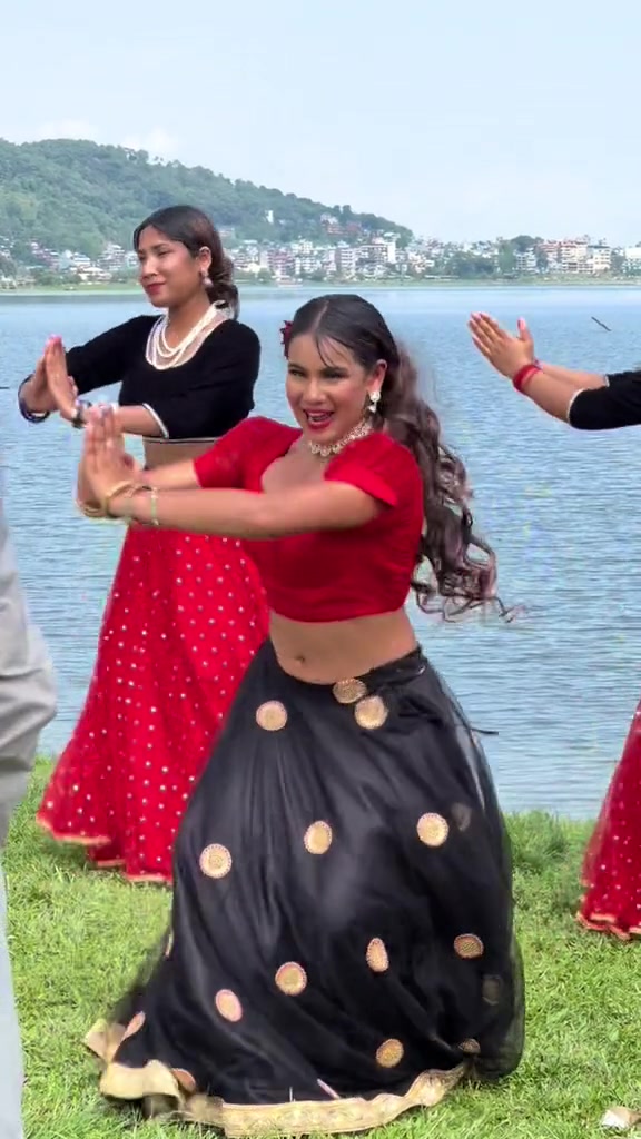 @असु