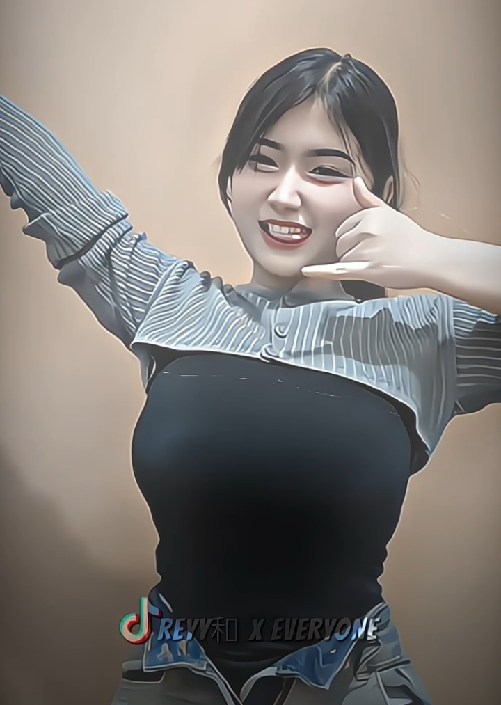 @𝙍𝙀𝙔𝙔 𝙭 𝙀𝙑𝙀𝙍𝙔𝙊𝙉𝙀