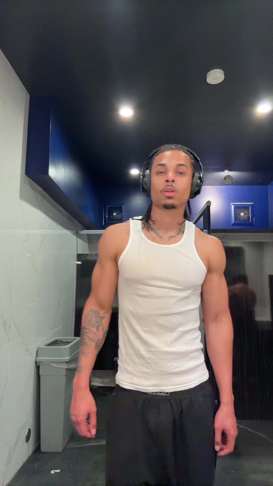 @Prettyboiballo