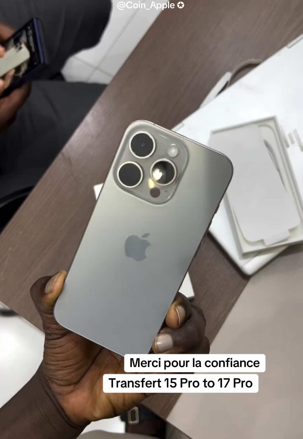 @Coin Apple Officiel