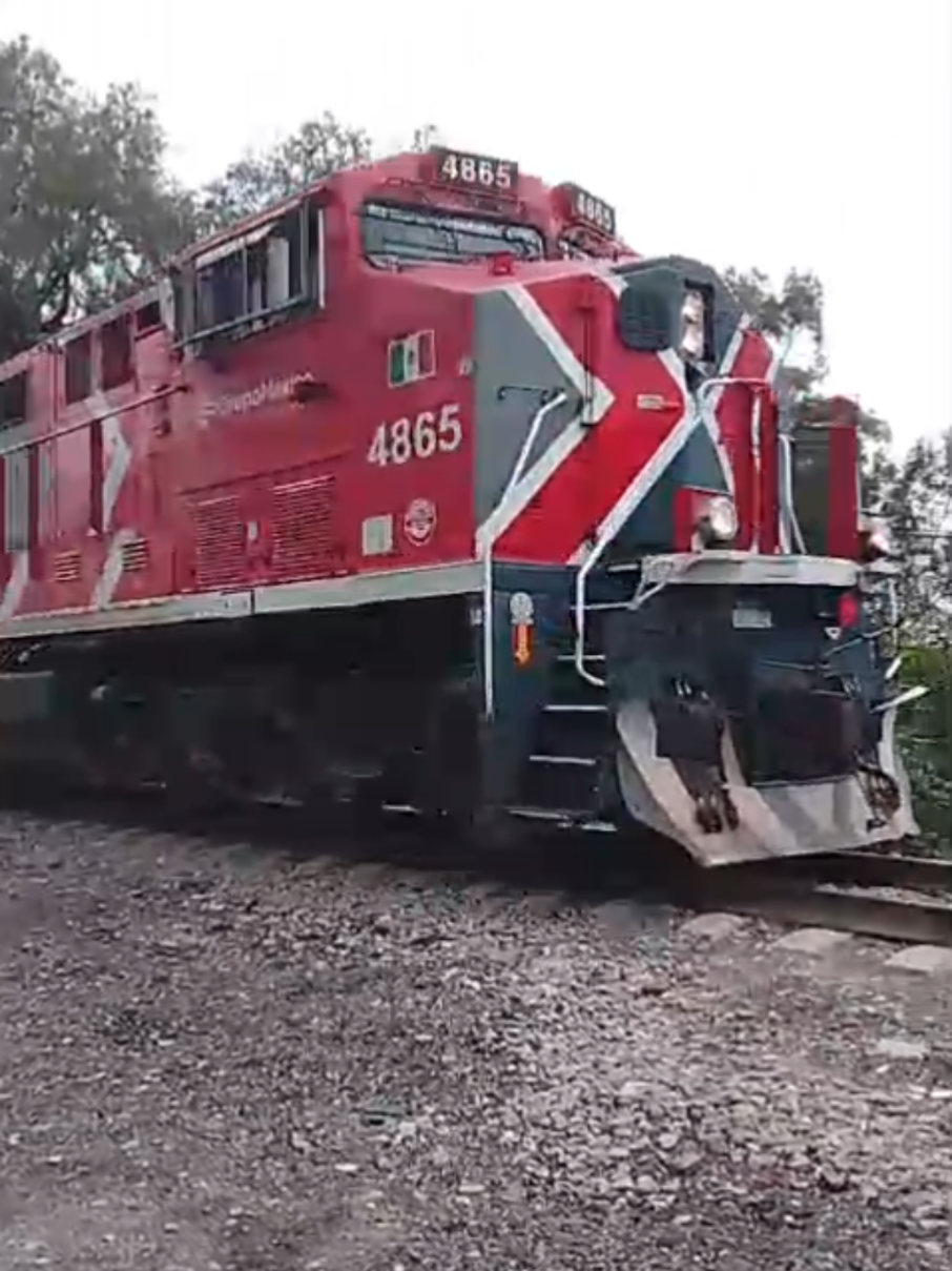 @Ferrocarriles Andy.