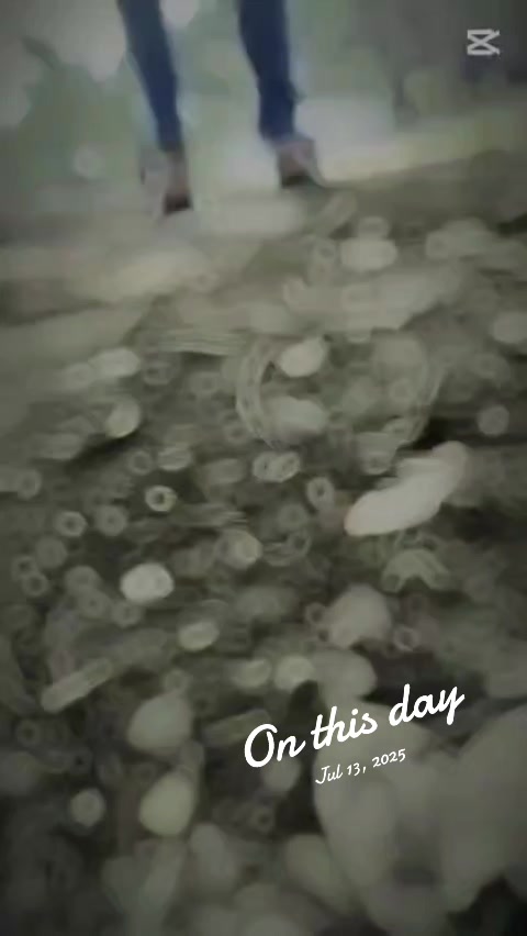 @সুরোভি 🖤আব্দুল্লা🫰