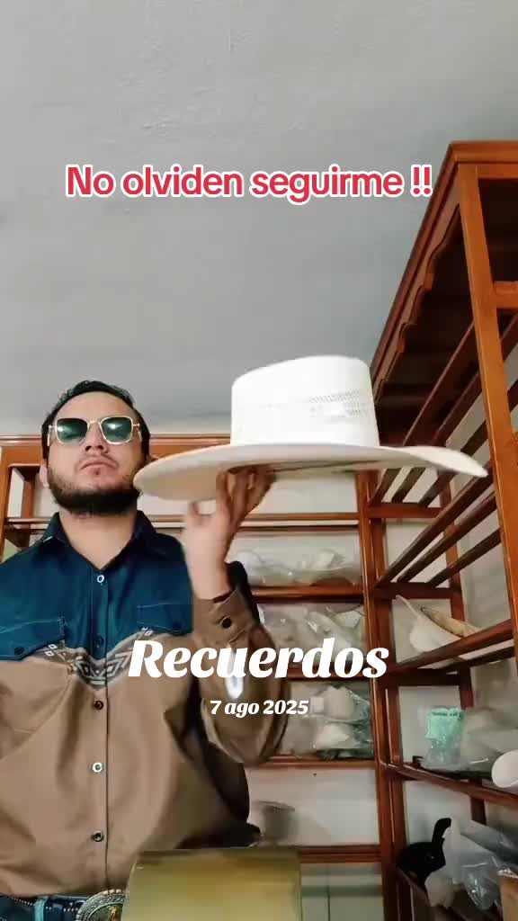 @Adrian hats (Polo El Ranchero)