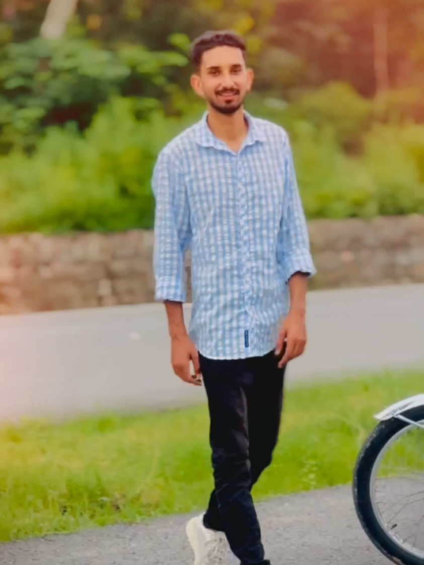 @Raja 👑 143