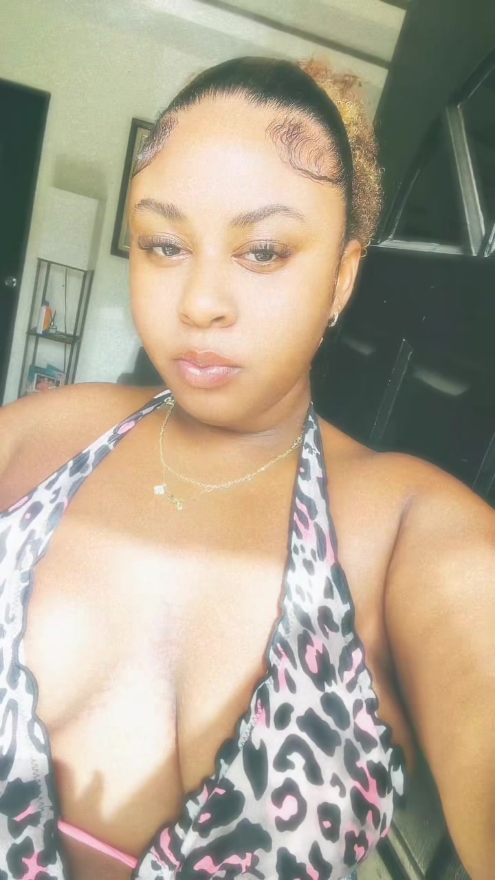 @MichaelaBurgess ᥫ᭡