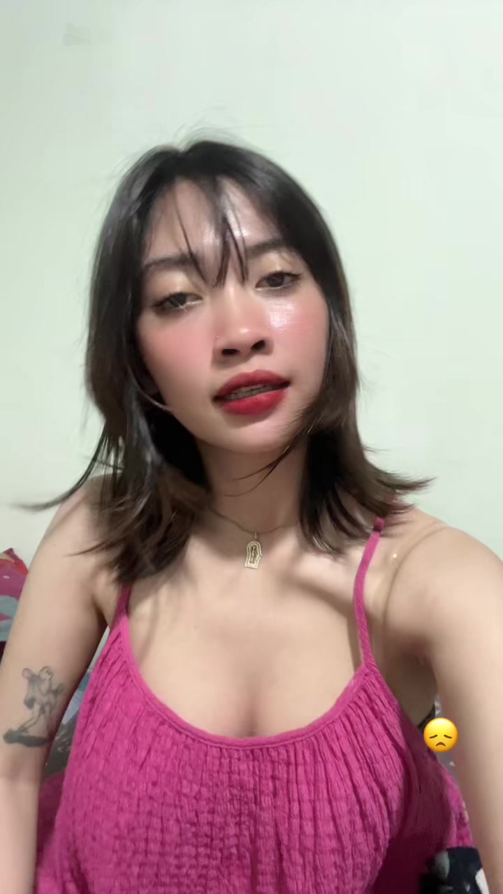 @Ployy