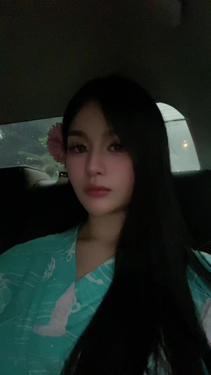 @Audrey Wai - ဝေနှင်းဖြူဖြူ