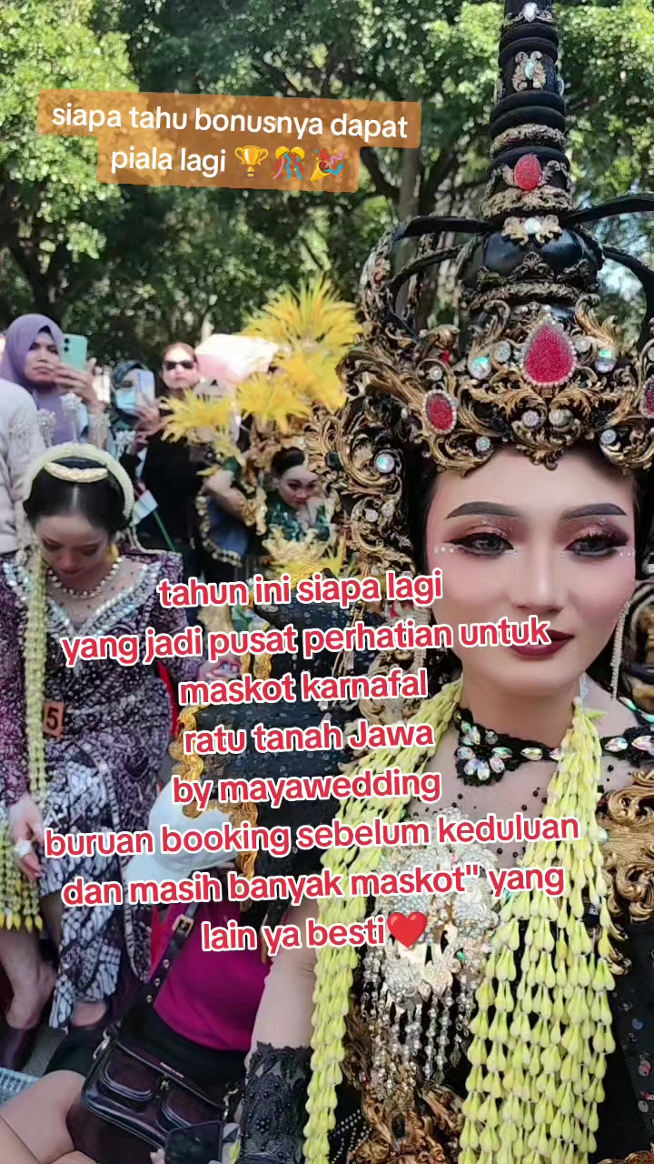@Mayaweeding