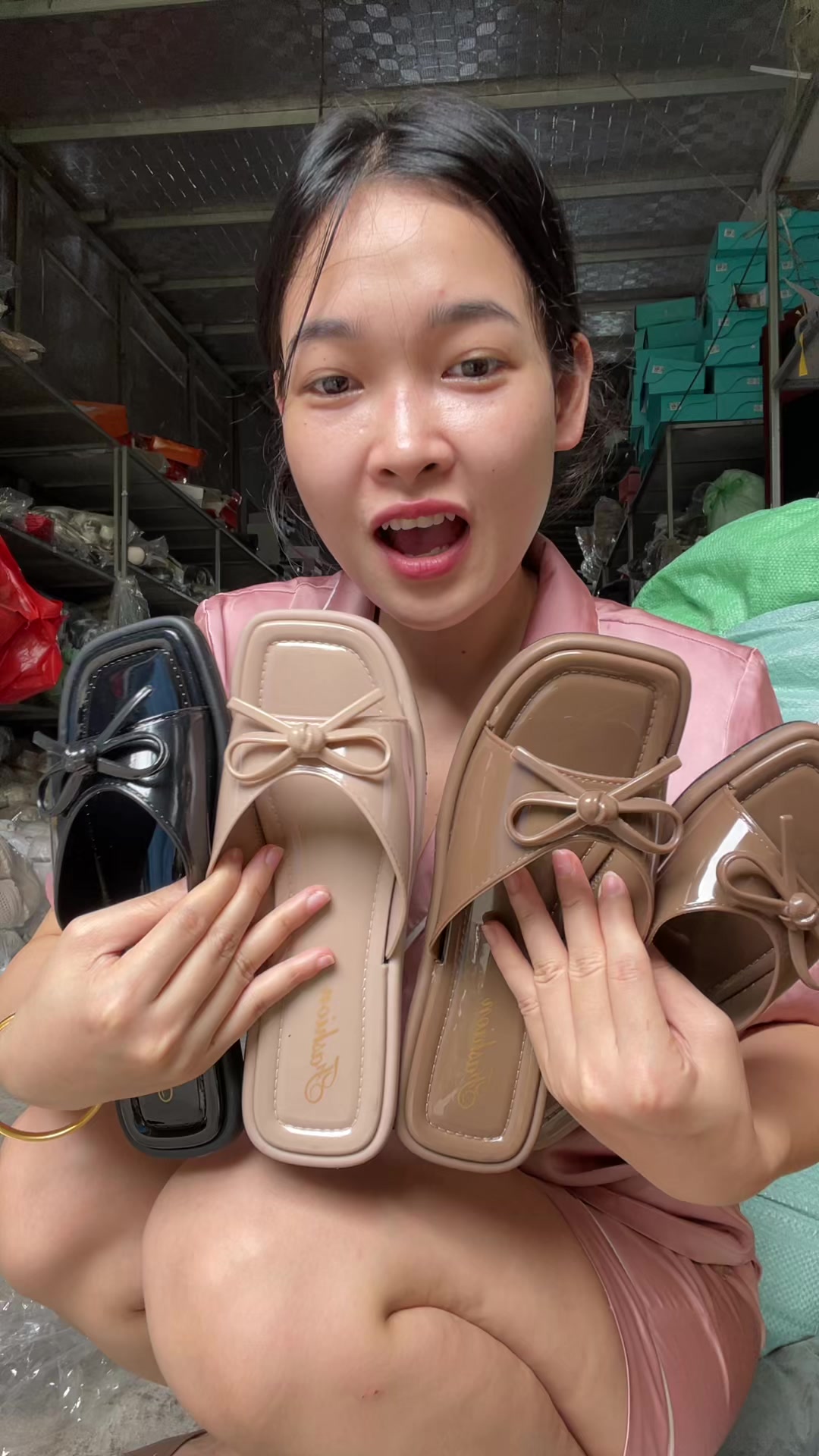@HỒNG XIÊM