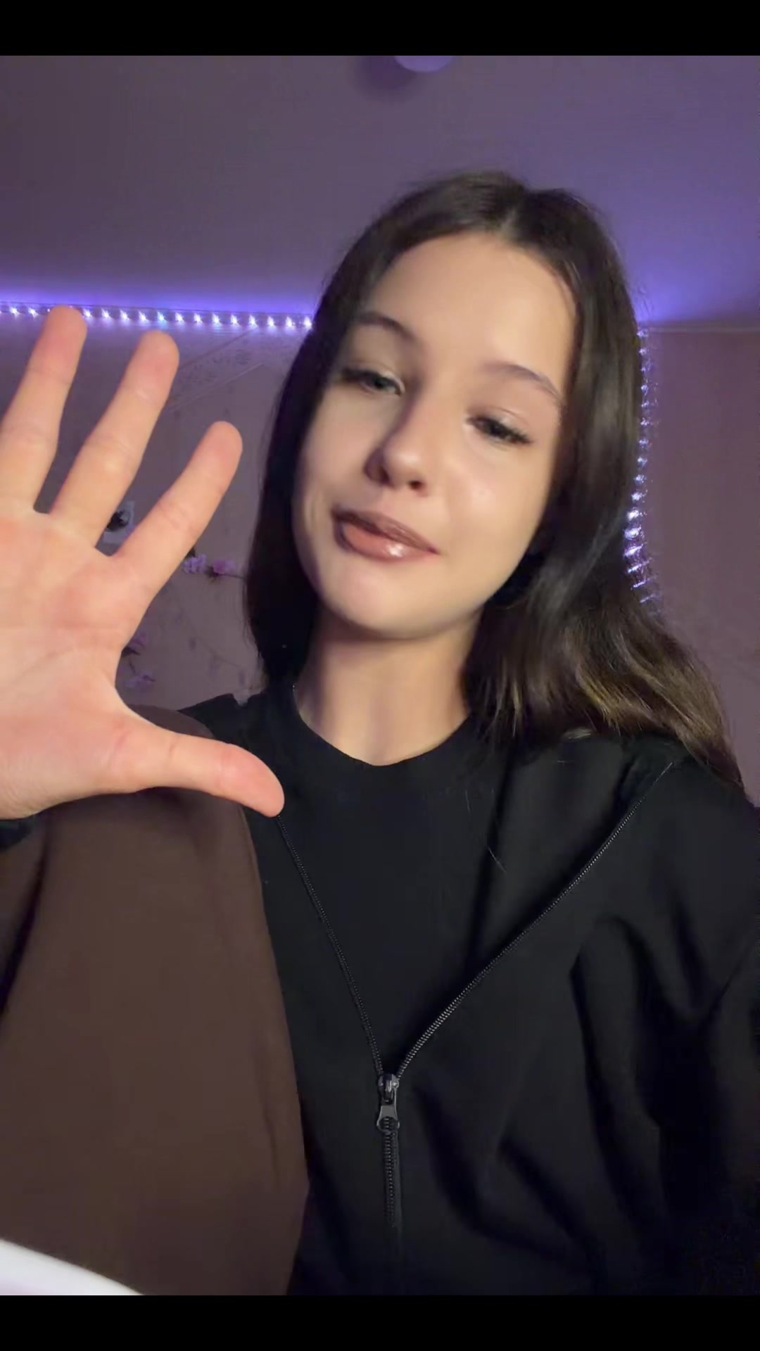 @соня ларч
