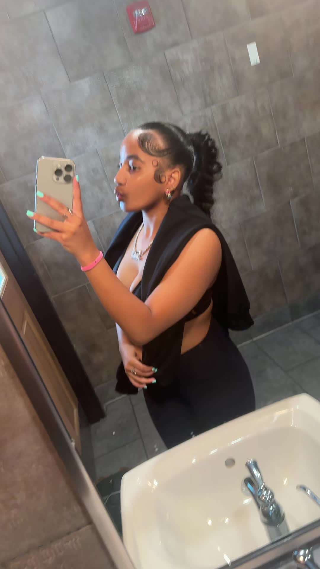 @alotofdmir