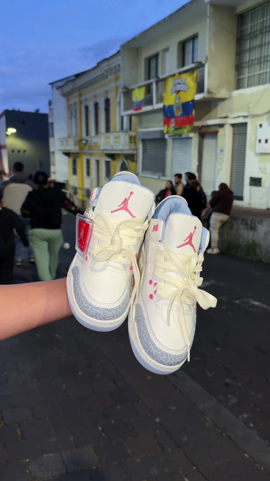 @𝘜𝘙𝘉𝘈𝘕 𝘚𝘕𝘌𝘈𝘒𝘌𝘙𝘚