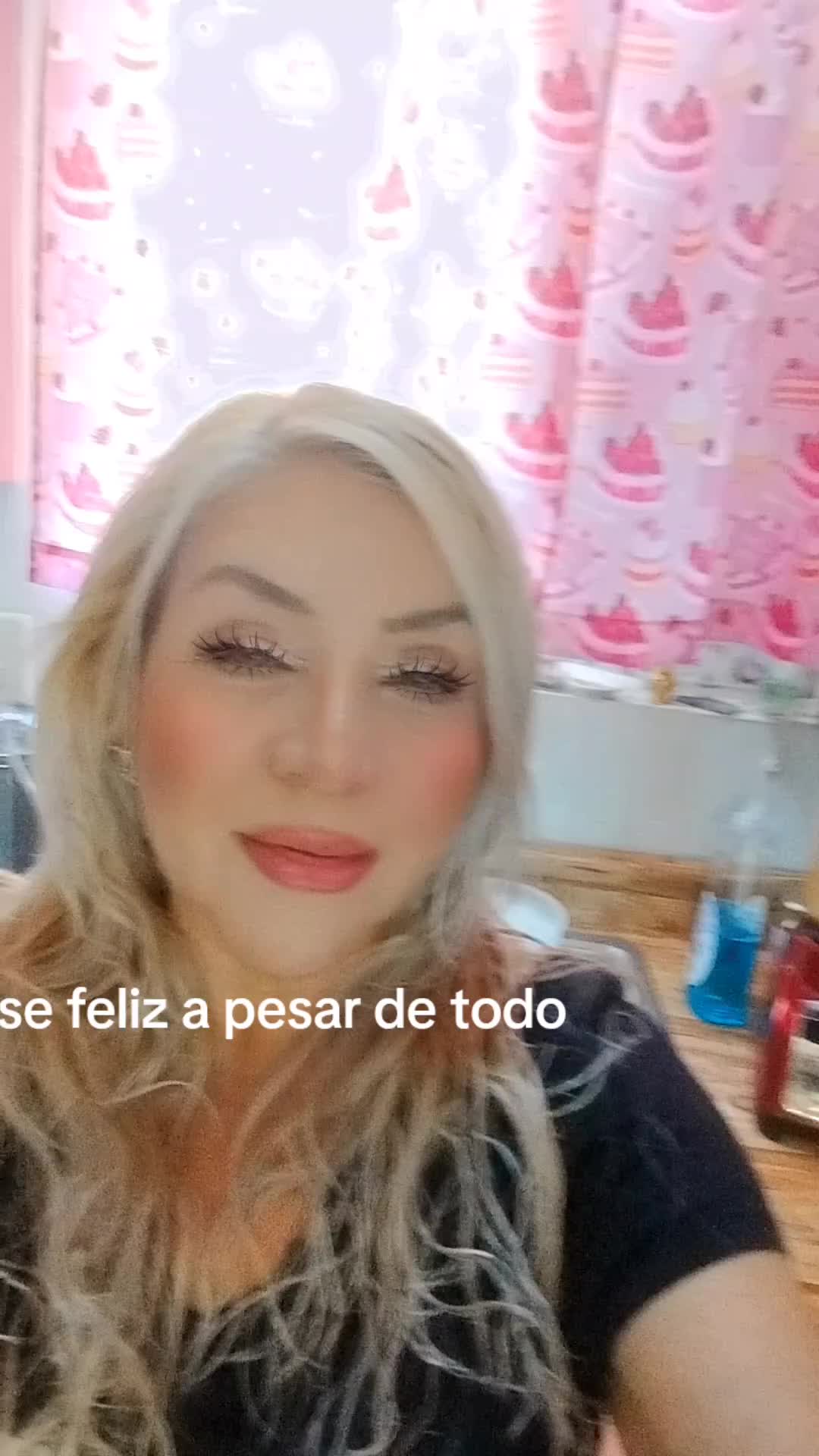 @Maribels World