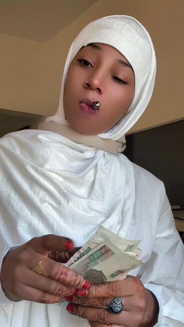 @ROUKY AJEBOU