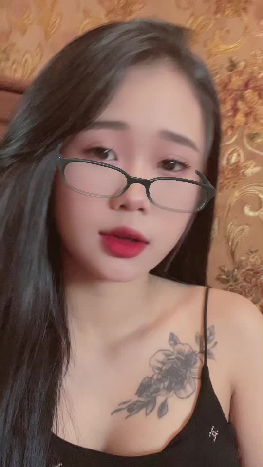 @BÉ THỎ🐰🥕