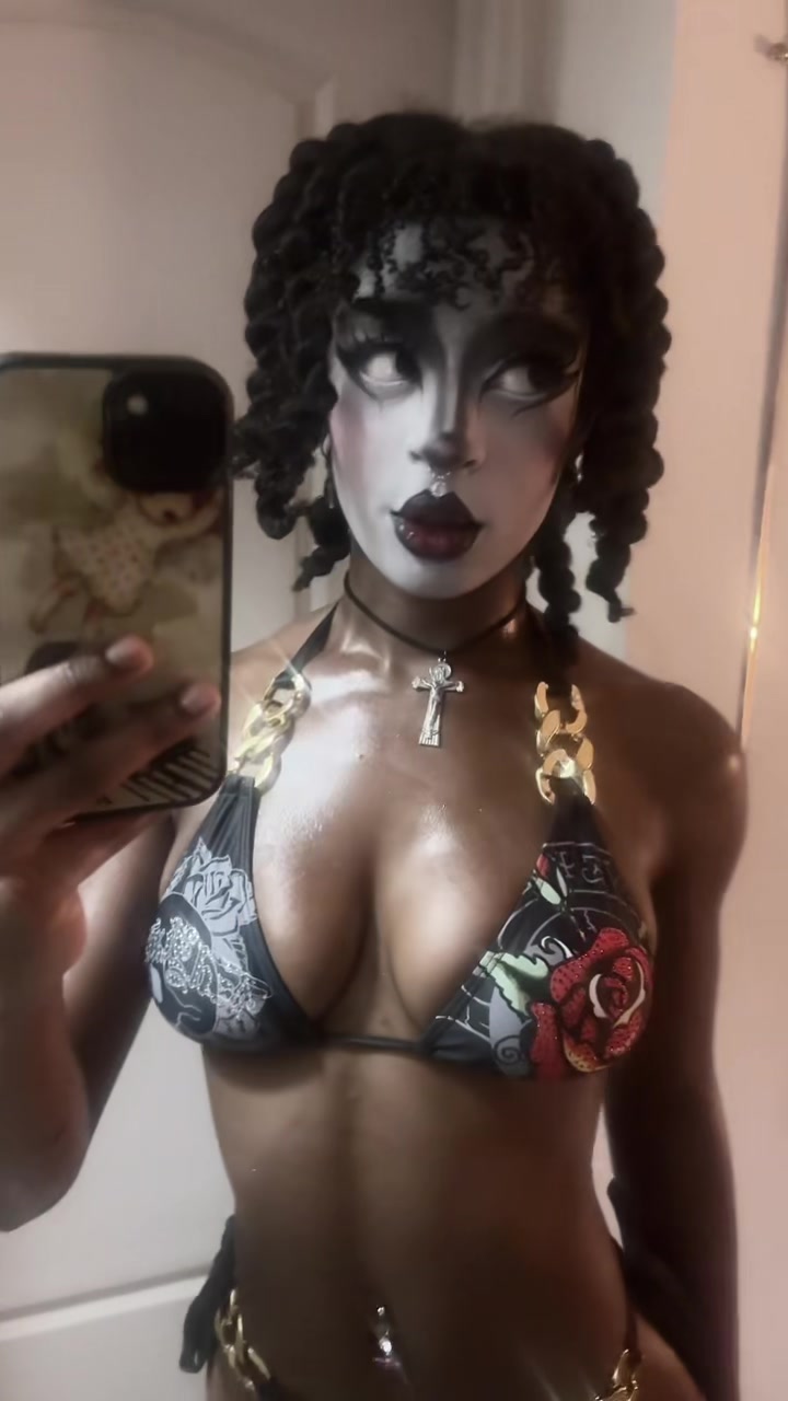 @♱
