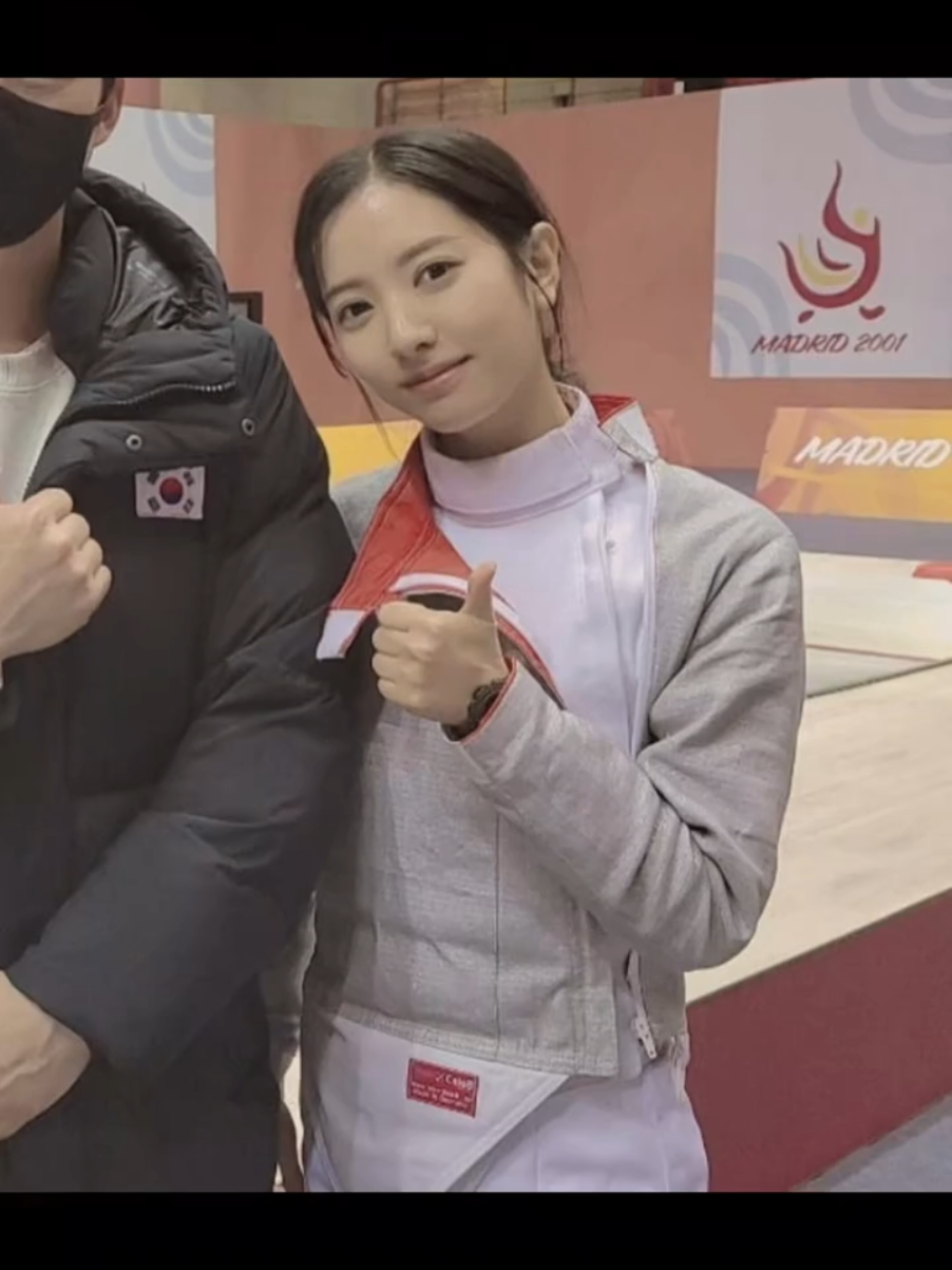 @EBS