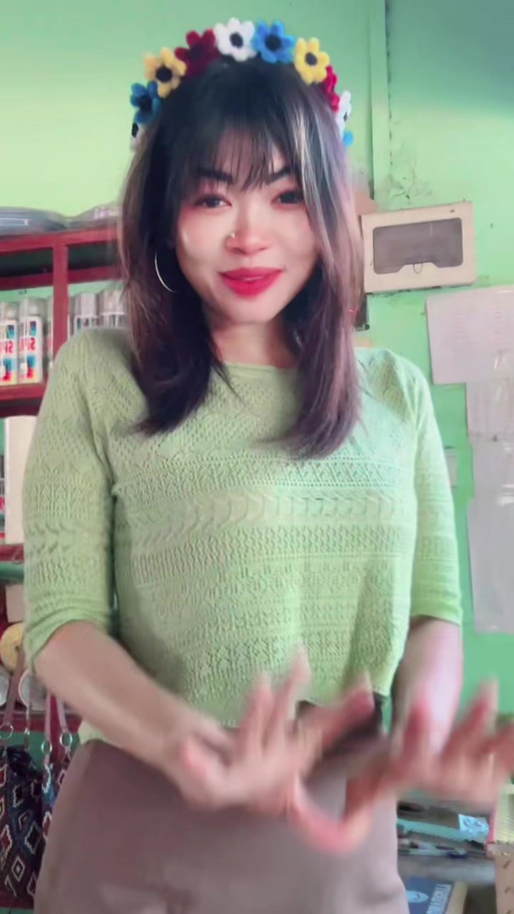 @ဆုလဲ့☘️(🎀ကပြားမလေး🎀)