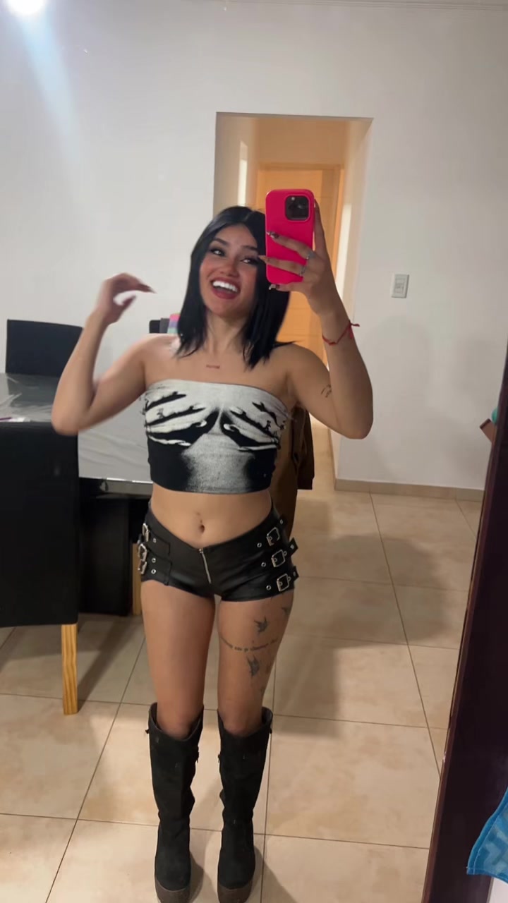 @Micaela