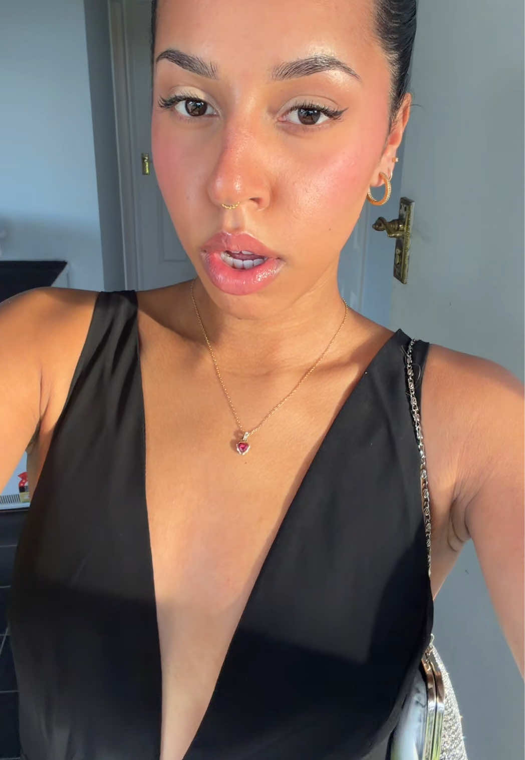 @Liv⭐️