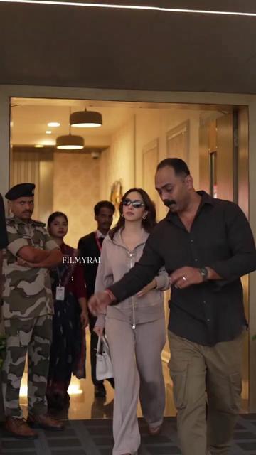 @SALINA KHAN❤️🦋