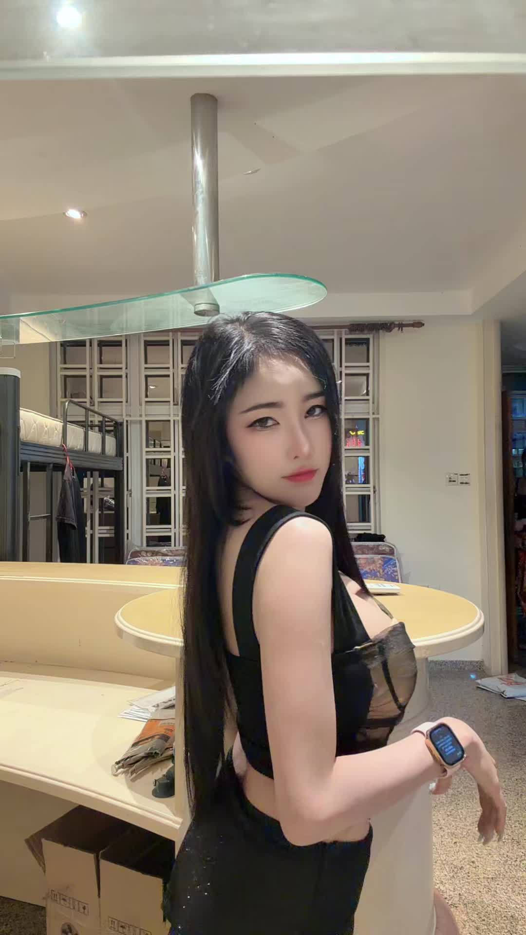 @Momay_mayz