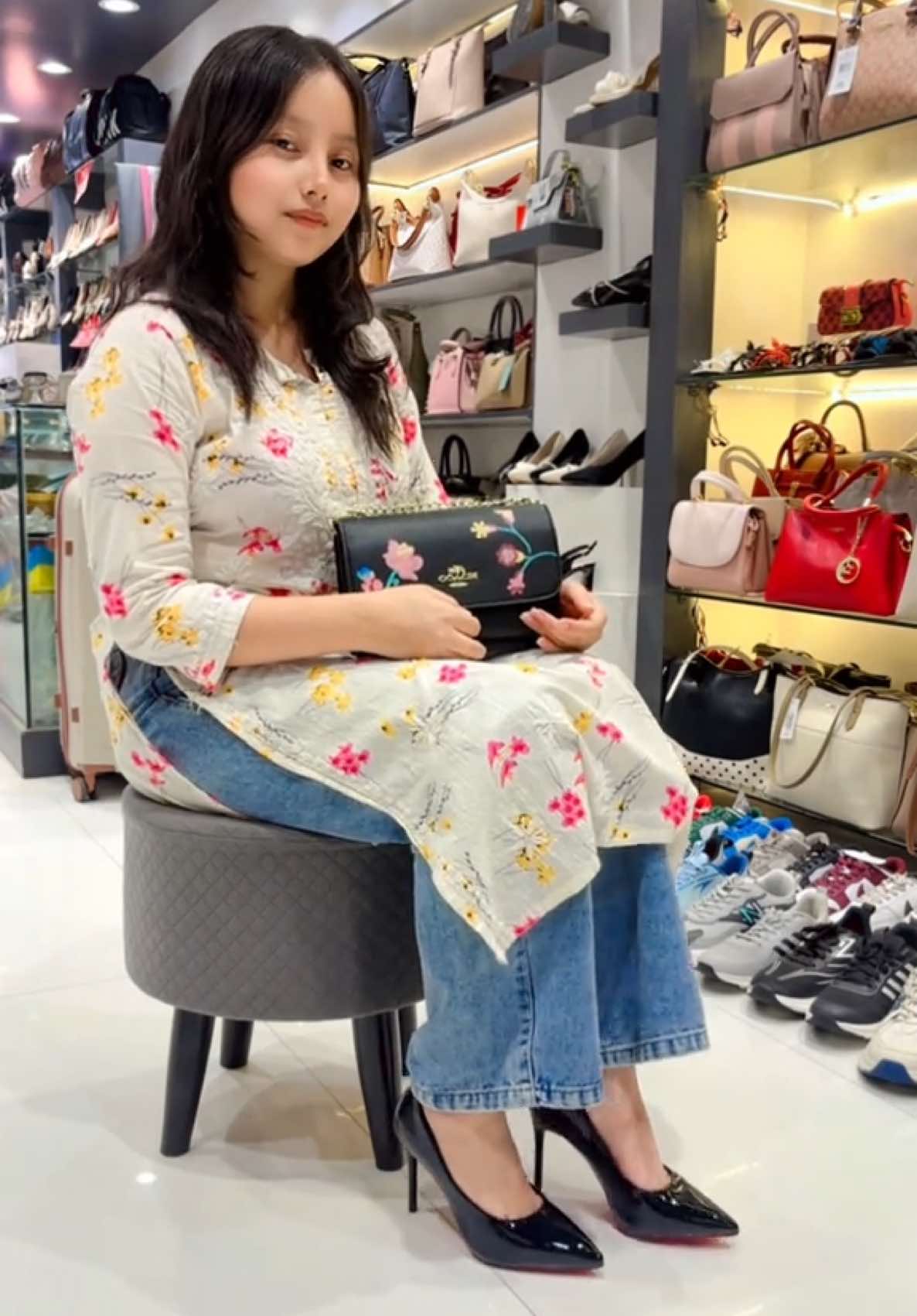 @Soles - Footwear | Handbags
