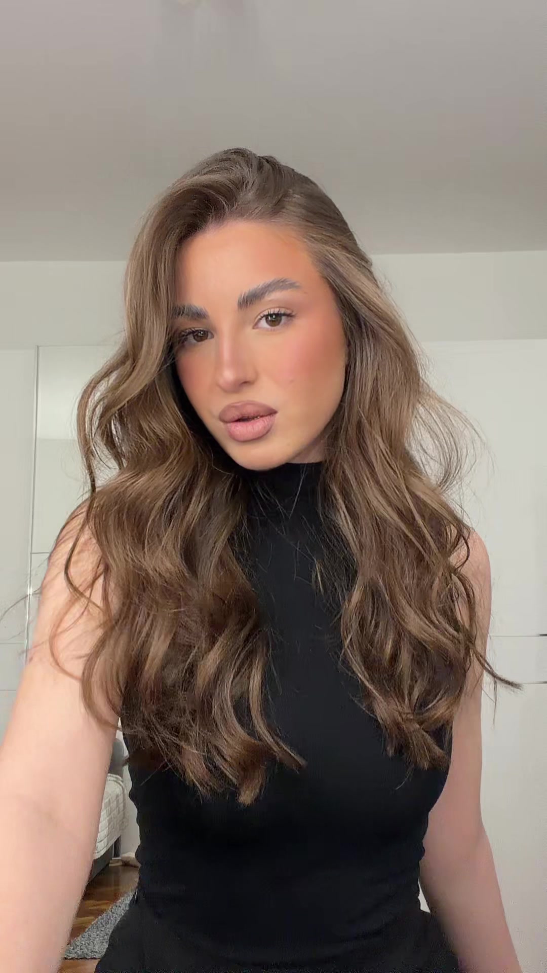 @…